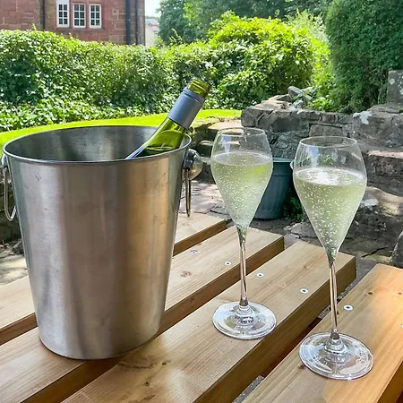 Abbey Nyaraló St Bees